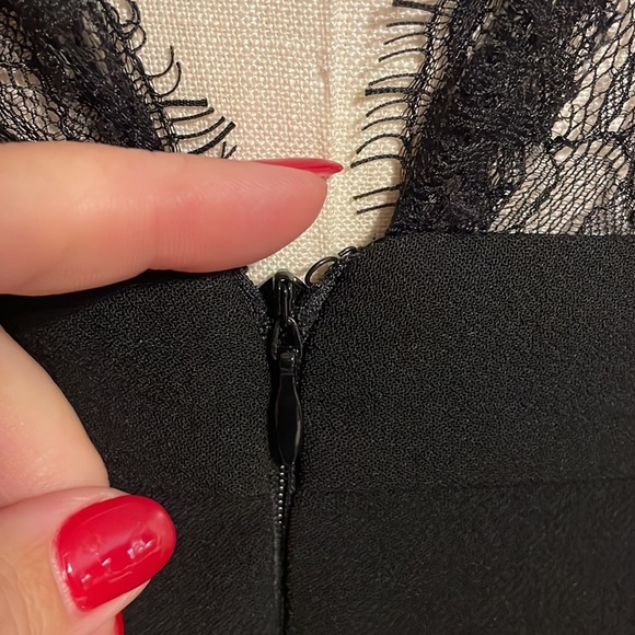 BCBGeneration cocktail V lace insert flare mini dress black deep V back size 6 - Picture 8 of 17